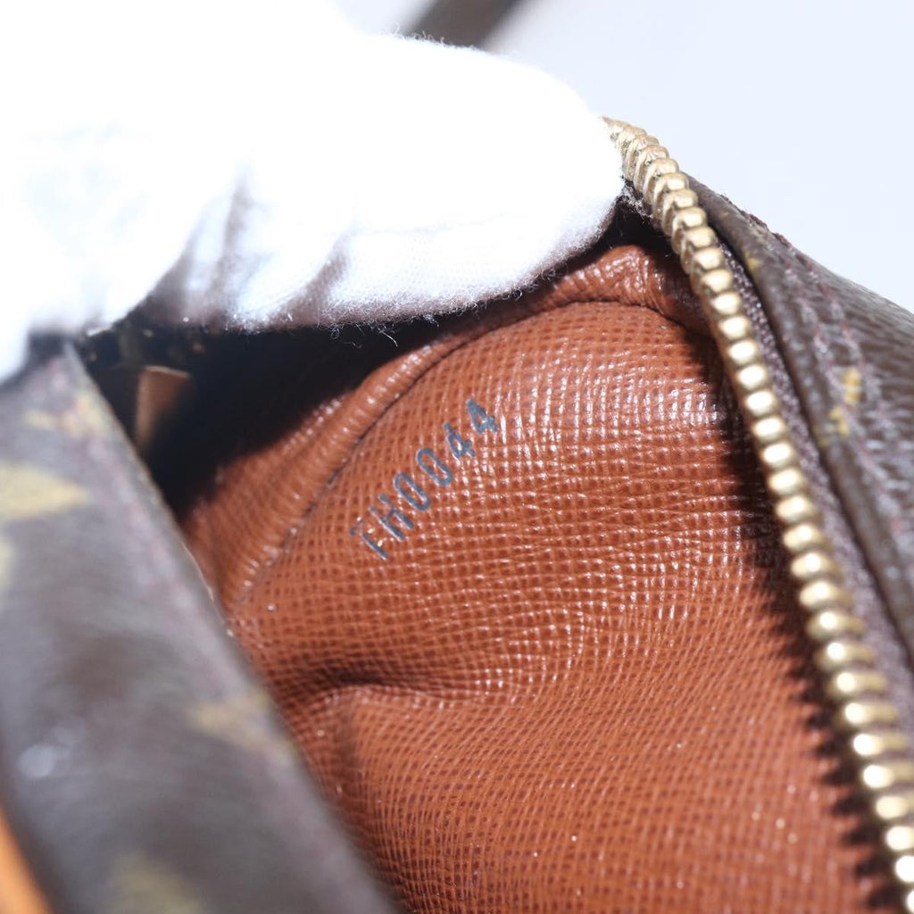 Louis Vuitton Amazone Bag Monogram Canvas Brown Canvas Shoulder Bag Bag (Pre-Owned)
