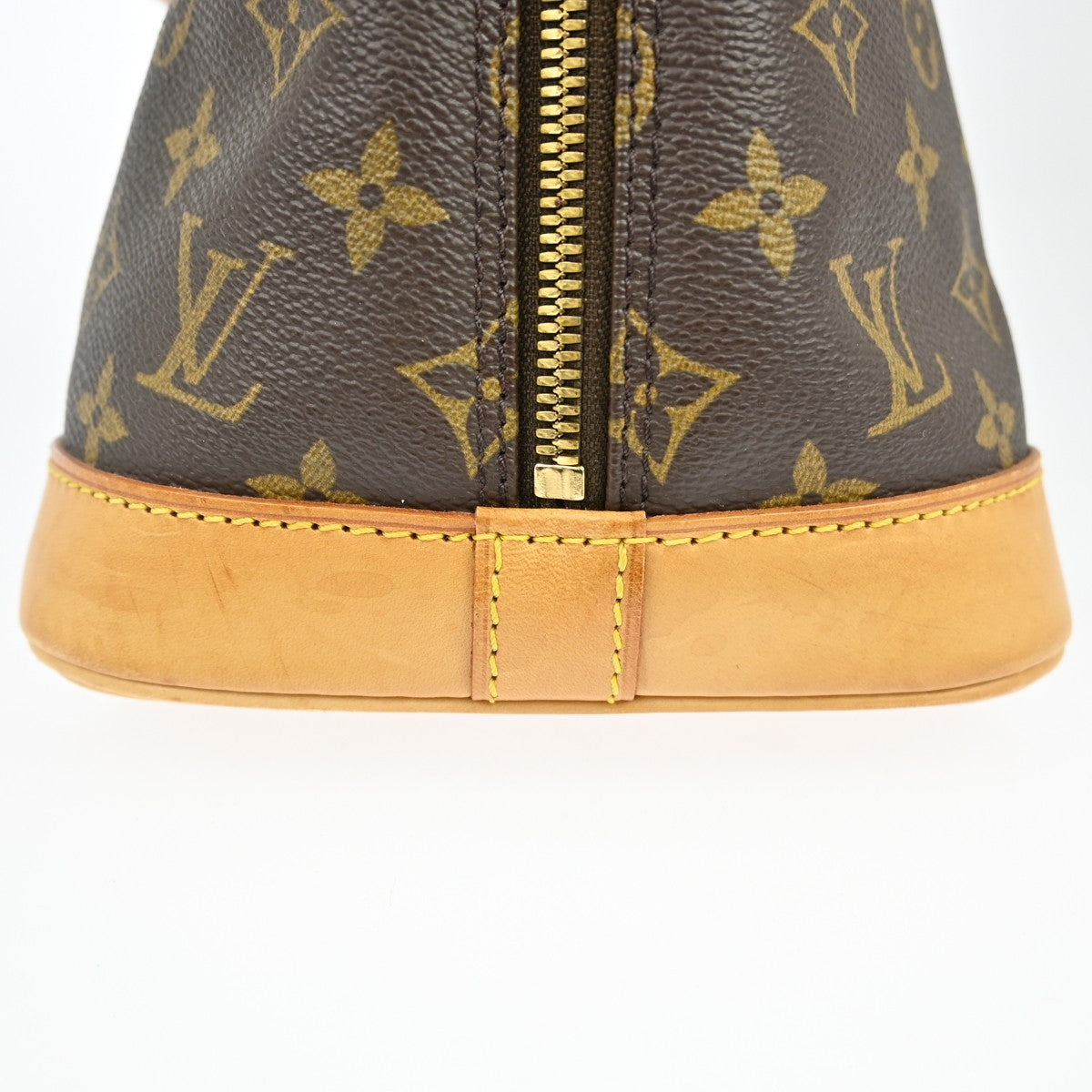 Louis Vuitton Alma Handbag Monogram Canvas Brown Canvas Handbag (Pre-Owned)