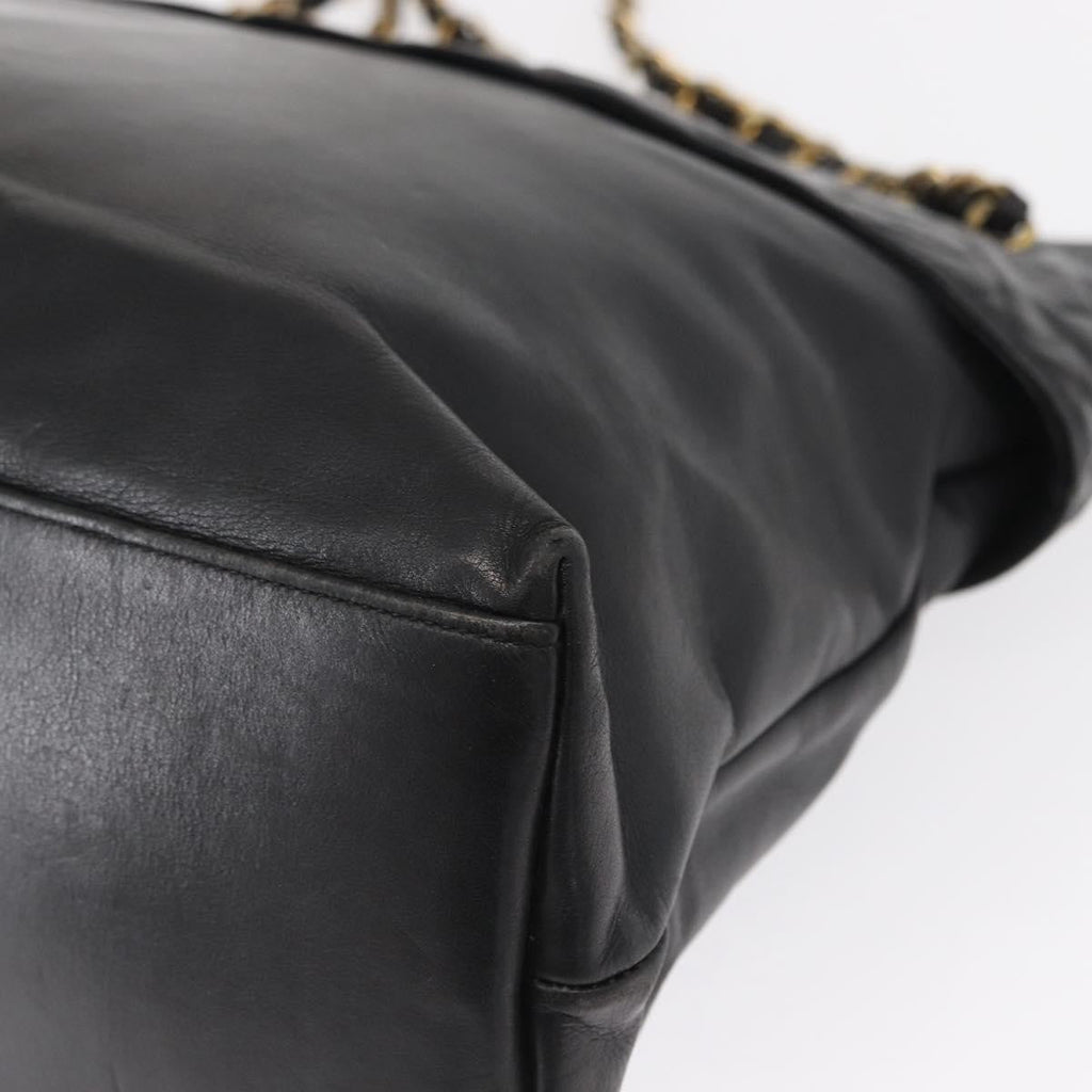Chanel Chain Tote Leather Black Leather Handbag (Pre-Owned)
