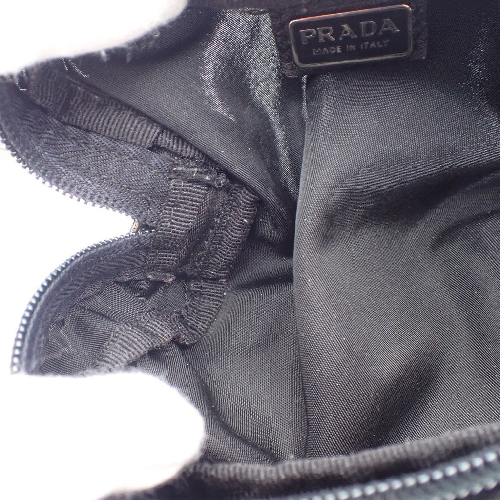 Prada Padded Zip Belt Bag Tessuto Black Nylon Clutche & Pouche Bag (Pre-Owned)