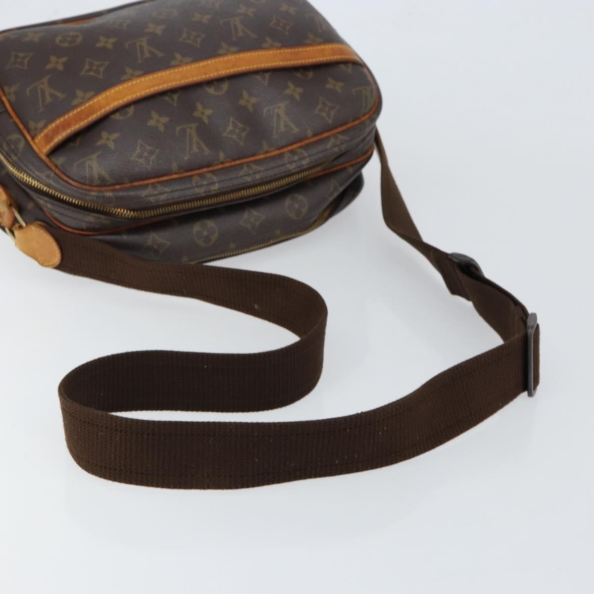 Louis Vuitton Reporter Bag Monogram Canvas Brown Canvas Shoulder Bag Bag (Pre-Owned)