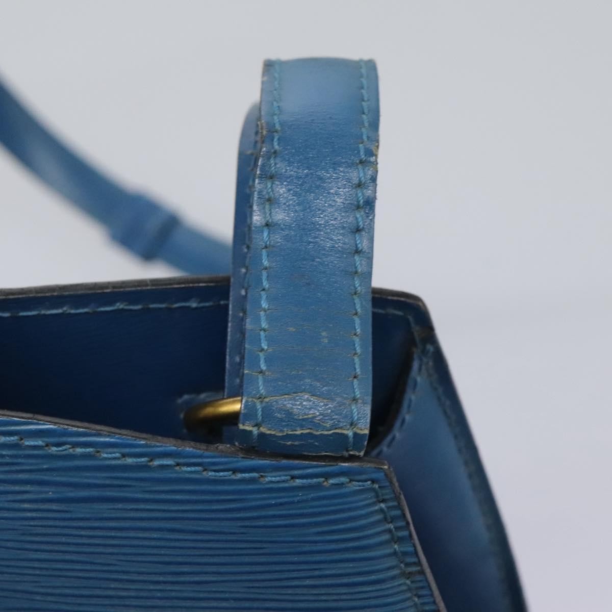 Louis Vuitton Cluny Shoulder Bag Epi Leather Blue Leather Shoulder Bag Bag (Pre-Owned)