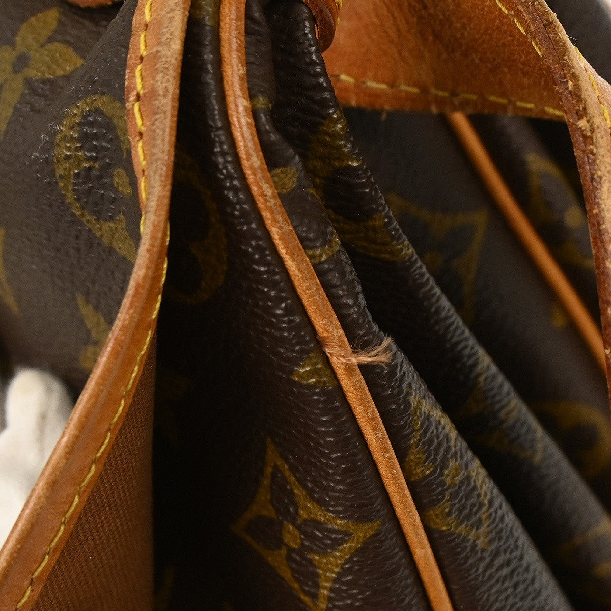 Louis Vuitton Saumur Handbag Monogram Canvas Brown Canvas Shoulder Bag Bag (Pre-Owned)
