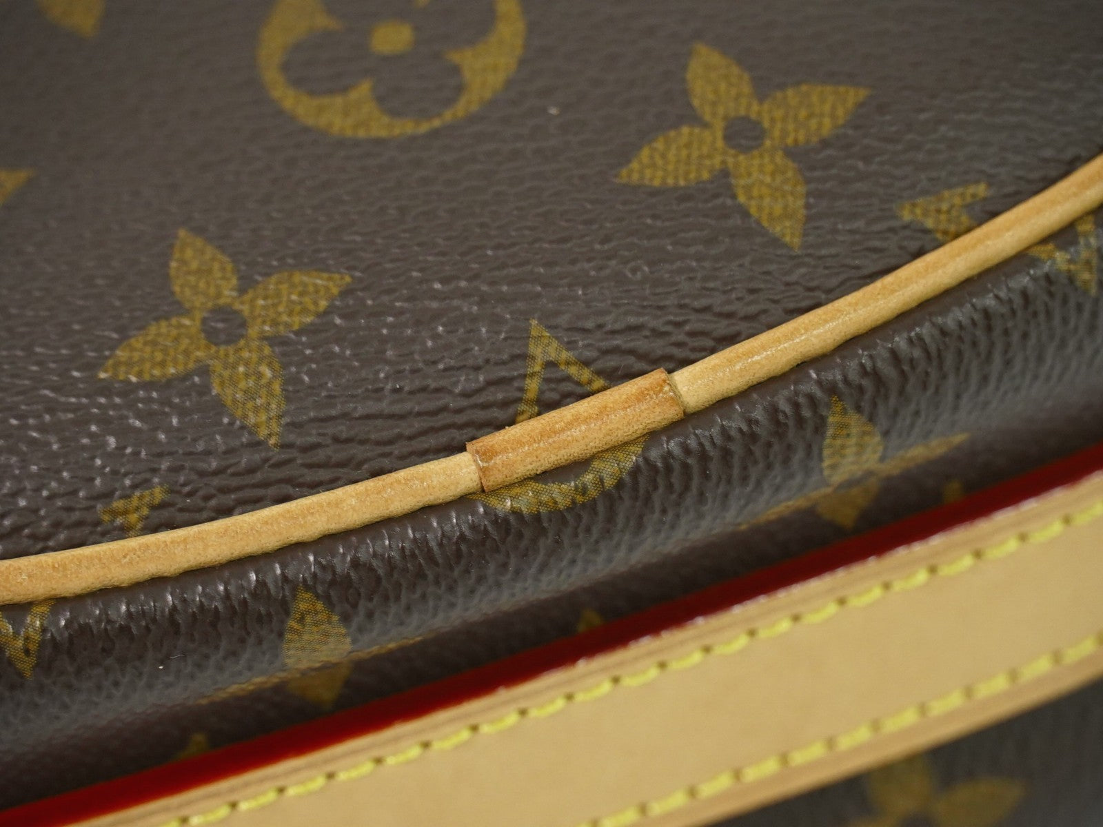 Louis Vuitton Croissant Handbag Monogram Canvas Brown Canvas Shoulder Bag Bag (Pre-Owned)