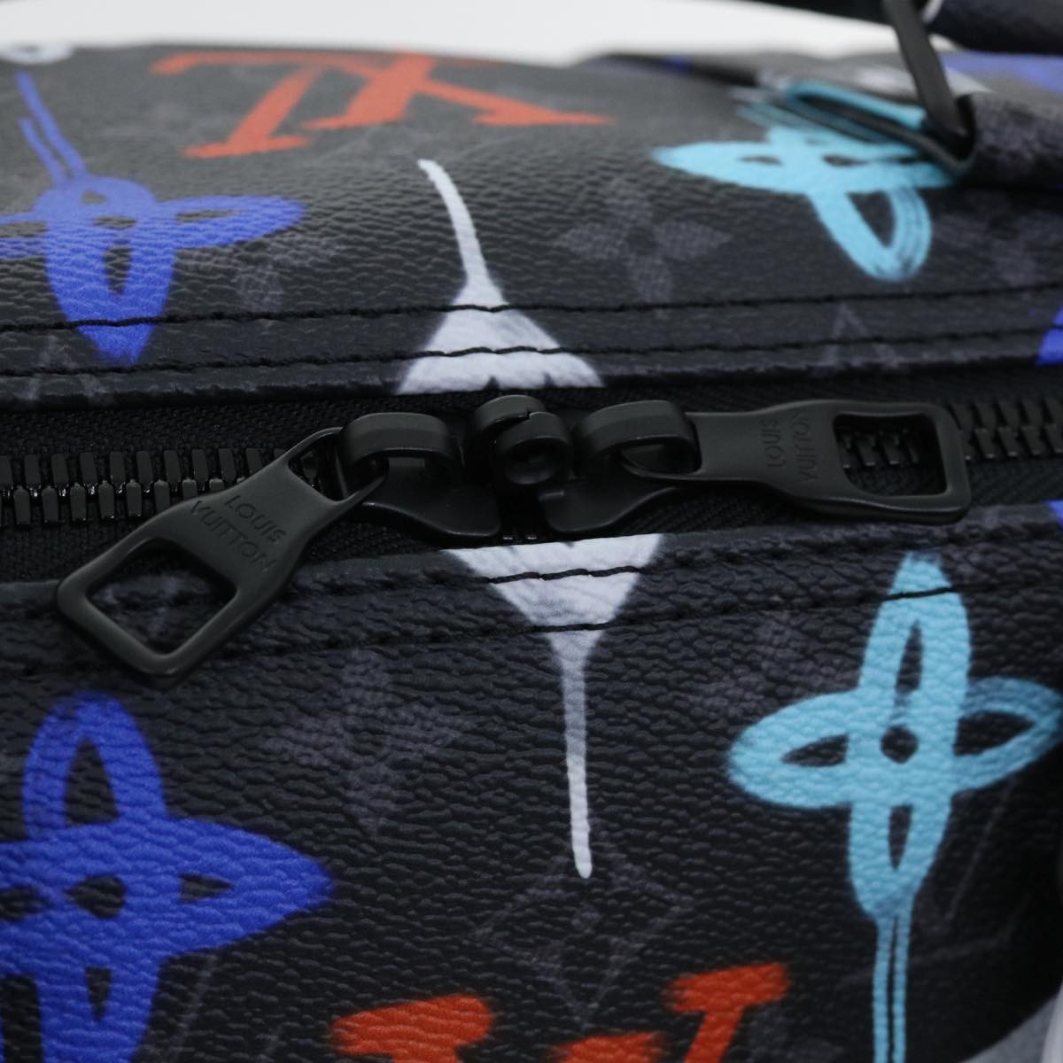 Louis Vuitton Keepall Bandouliere Bag Graffiti Monogram Eclipse Canvas Multicolour Canvas Bag (Pre-Owned)