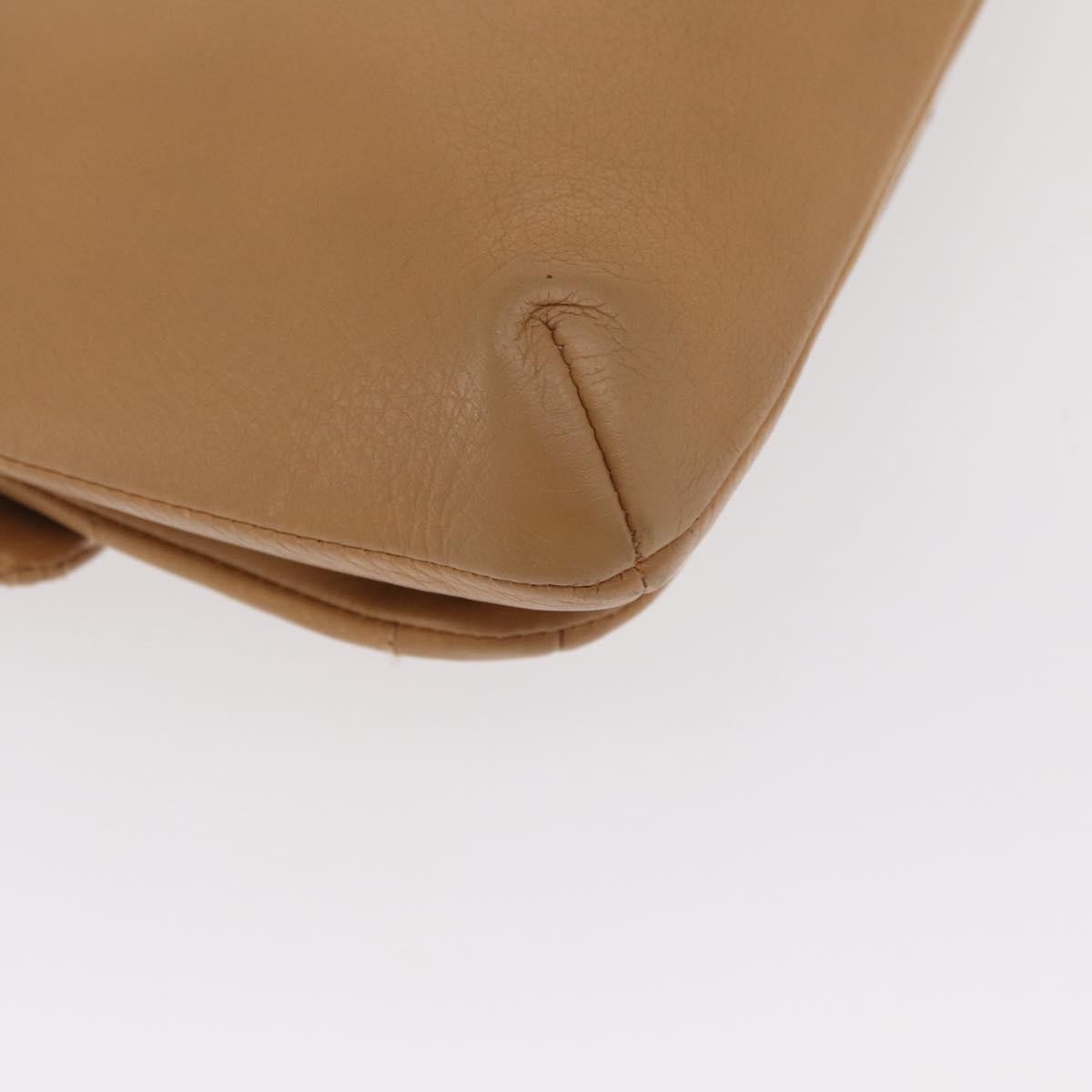 Chanel Giant Mademoiselle Lock Shoulder Bag Quilted Leather Beige Leather Shoulder Bag Bag (Pre-Owned)