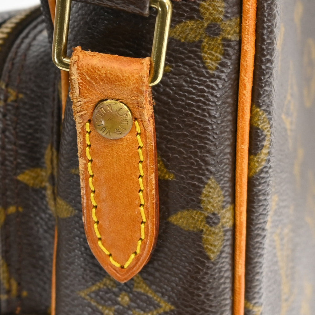 Louis Vuitton Amazone Bag Monogram Canvas Brown Canvas Shoulder Bag Bag (Pre-Owned)