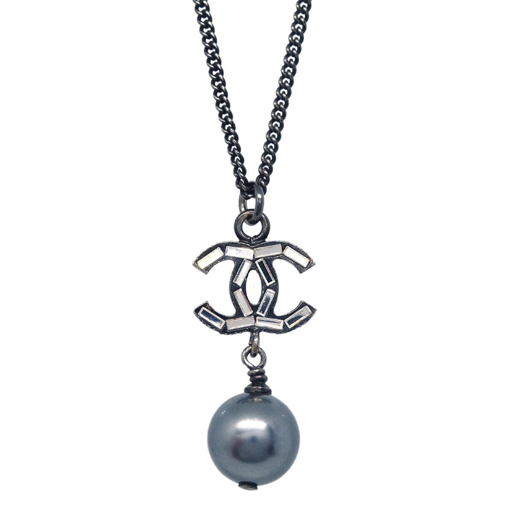 Chanel Vintage Cc Pendant Necklace Metal Black Metal Necklace Jewelry (Pre-Owned)