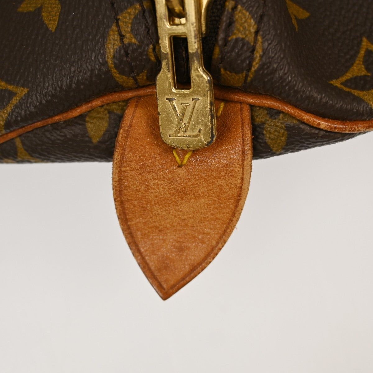 Louis Vuitton Keepall Bag Monogram Canvas Brown Canvas Travel Bag Bag (Pre-Owned)