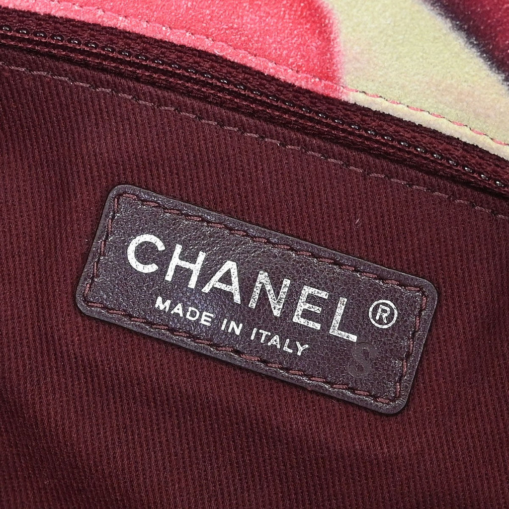Chanel Flower Power Messenger Bag Multicolor Printed Nubuck Multicolour Suede Shoulder Bag Bag (Pre-Owned)