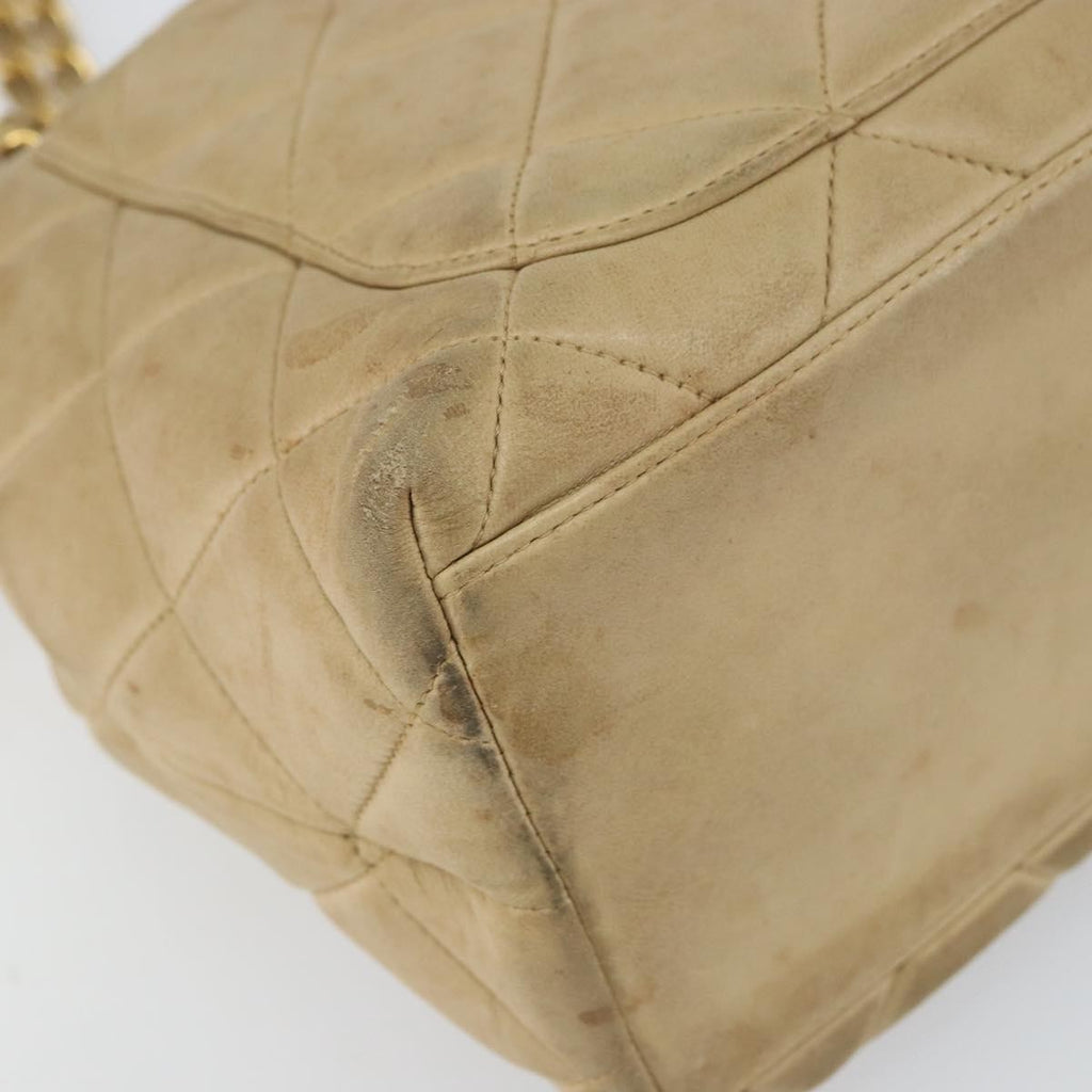Chanel Vintage Camera Bag Quilted Leather Beige Leather Shoulder Bag Bag (Pre-Owned)
