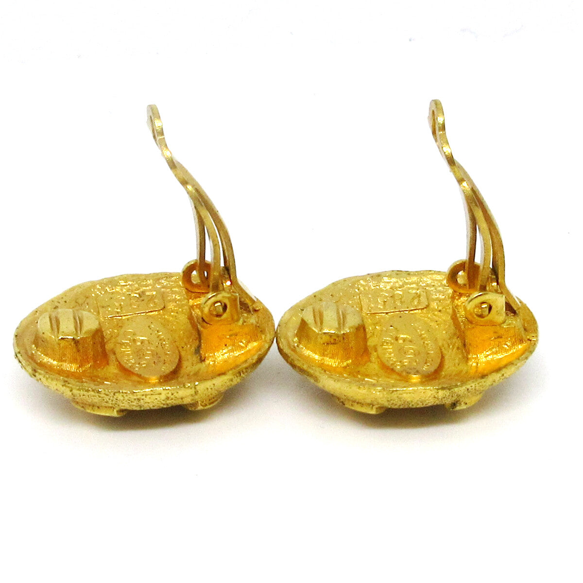 Chanel Vintage Cc Round Clip-On Earrings Metal Gold Gold_Plated Earrings Jewelry (Pre-Owned)