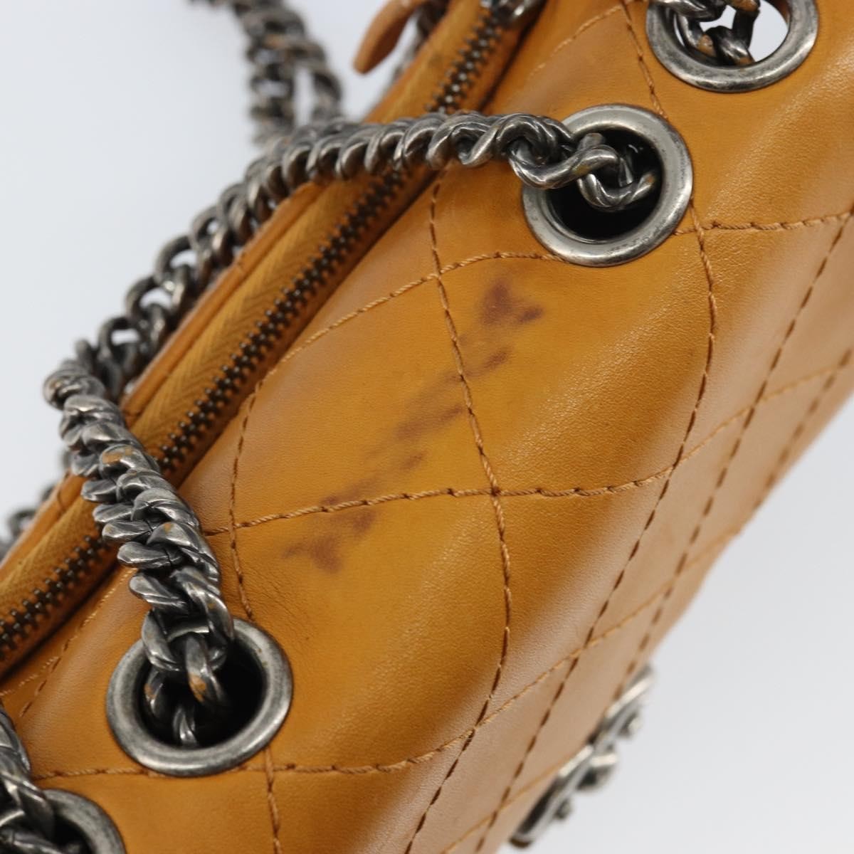 Chanel Chain Flap Bag Quilted Leather Orange Leather Shoulder Bag Bag (Pre-Owned)