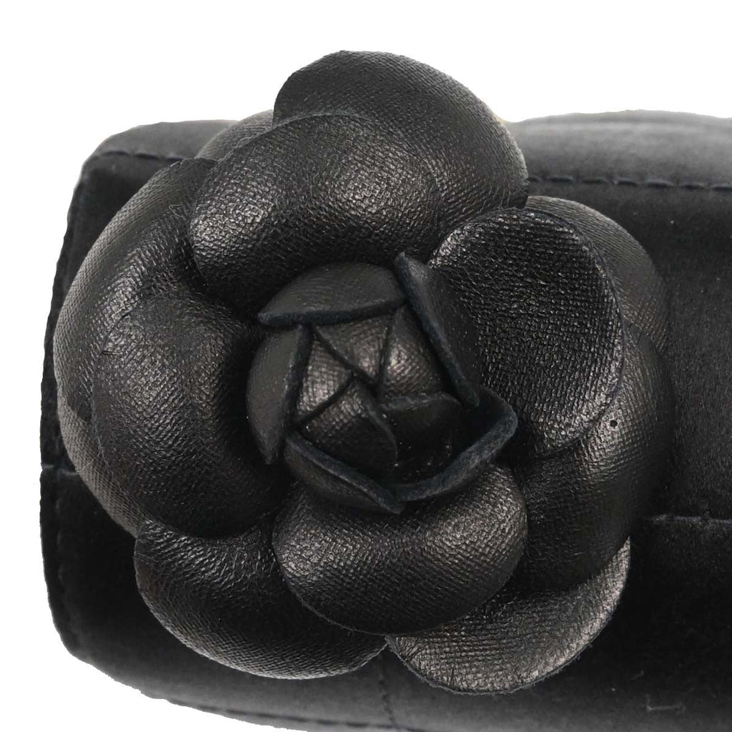 Chanel Chocolate Bar Flap Bag Quilted Satin Black Satin Shoulder Bag Bag (Pre-Owned)