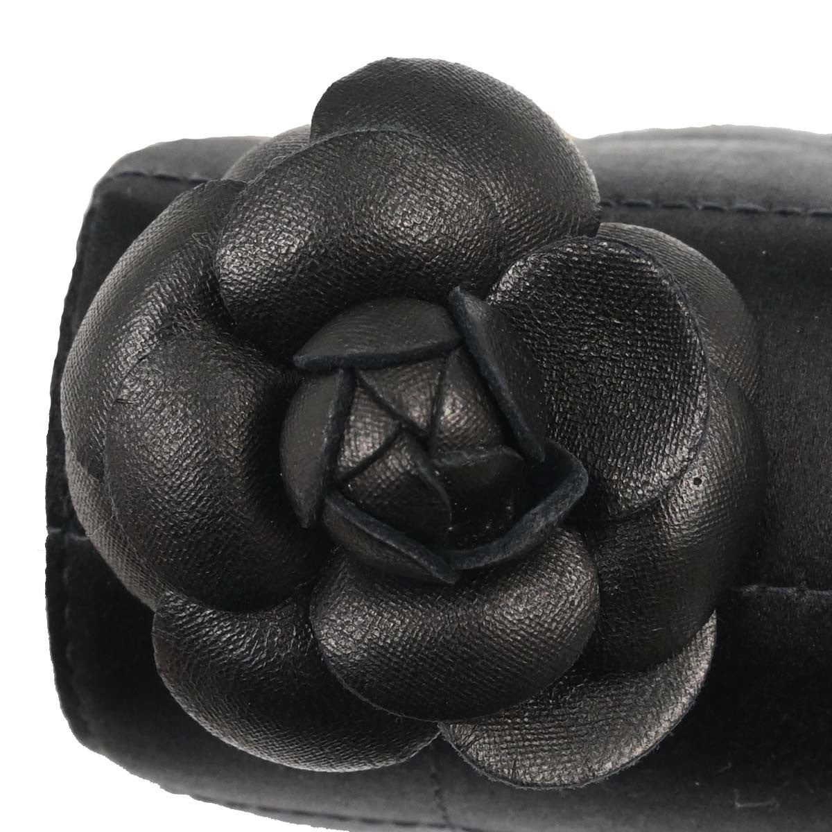 Chanel Chocolate Bar Flap Bag Quilted Satin Black Satin Shoulder Bag Bag (Pre-Owned)