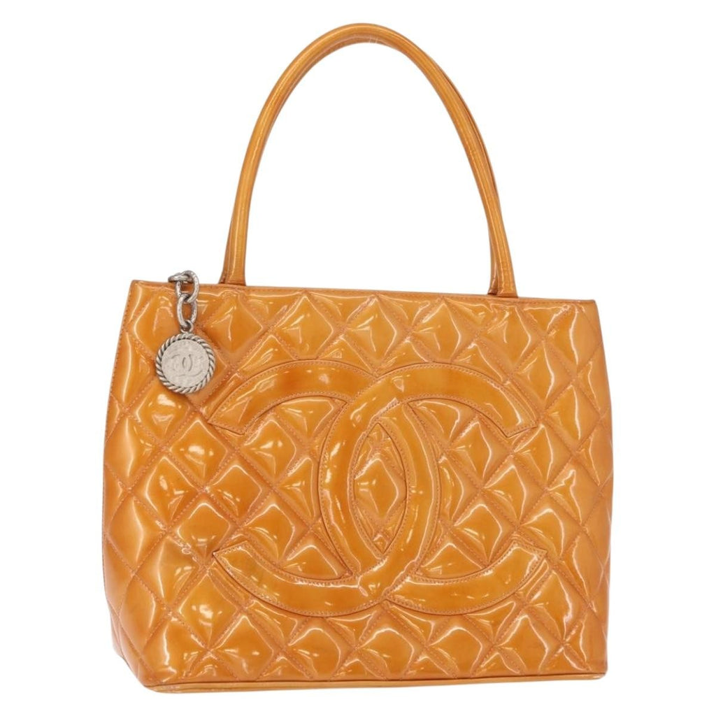 Chanel Medallion Tote Quilted Patent Beige Patent_Leather Tote Bag Bag (Pre-Owned)