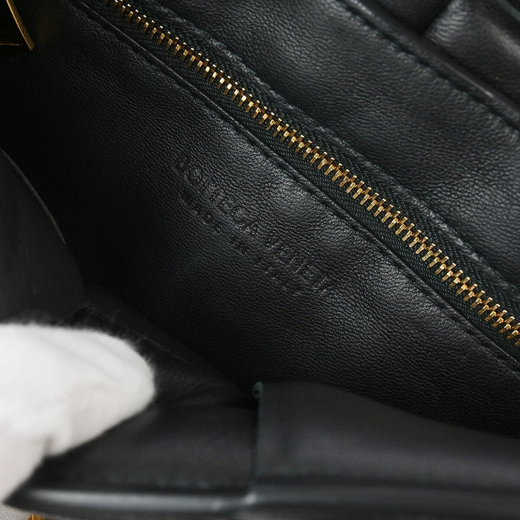Bottega Veneta Cassette Chain Crossbody Bag Padded Maxi Intrecciato Leather Black Leather Shoulder Bag Bag (Pre-Owned)