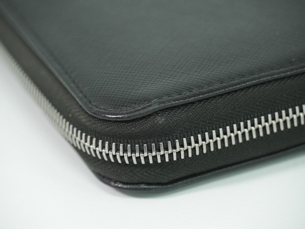 Prada Saffiano Wallet Leather Black Leather Wallets Accessory (Pre-Owned)
