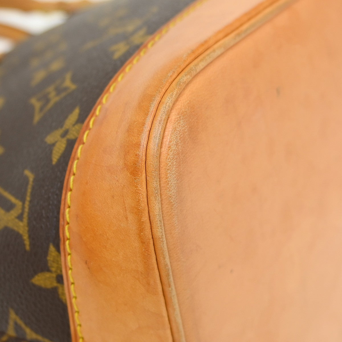 Louis Vuitton Alma Handbag Monogram Canvas Brown Canvas Handbag (Pre-Owned)