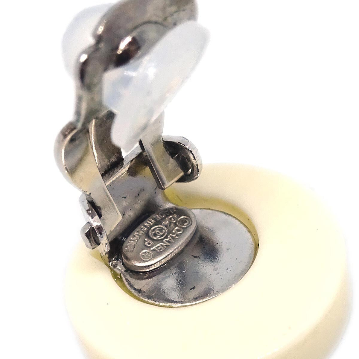 Chanel Vintage Cc Round Button Clip-On Earrings Metal Multicolour Metal Earrings Jewelry (Pre-Owned)