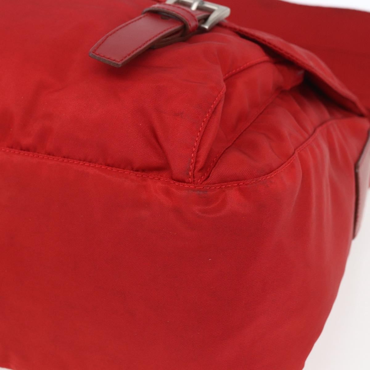 Prada Zip Buckle Messenger Bag Tessuto Red Nylon Shoulder Bag Bag (Pre-Owned)