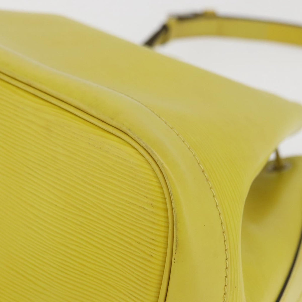 Louis Vuitton Petit Noe Handbag Epi Leather Green Leather Handbag (Pre-Owned)