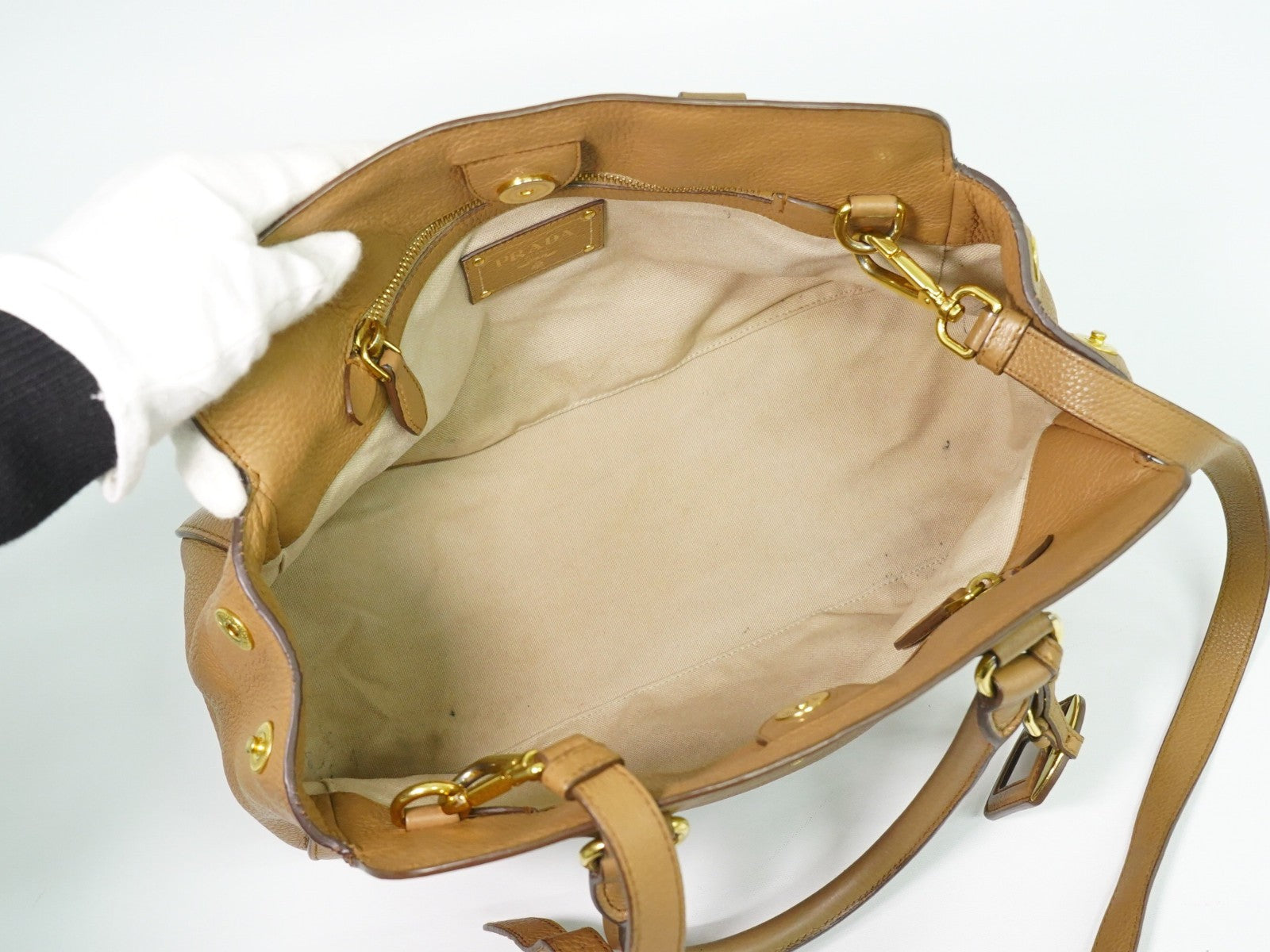 Prada Vintage Handbag Leather Beige Leather Handbag (Pre-Owned)