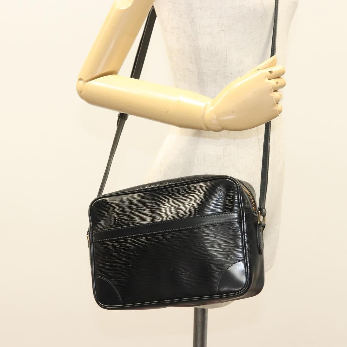 Louis Vuitton Trocadero Handbag Epi Leather Black Leather Shoulder Bag Bag (Pre-Owned)