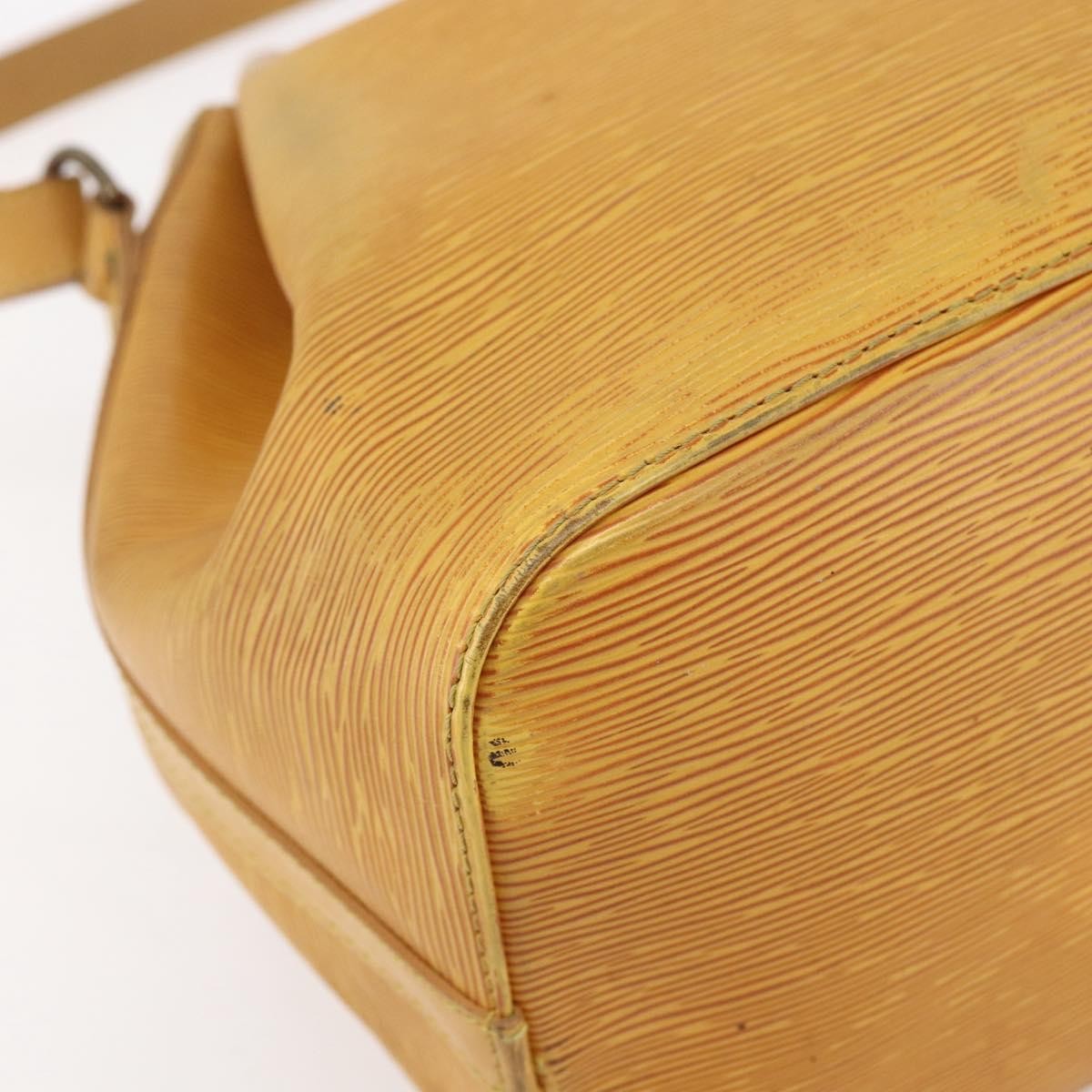 Louis Vuitton Petit Noe Handbag Epi Leather Yellow Leather Shoulder Bag Bag (Pre-Owned)