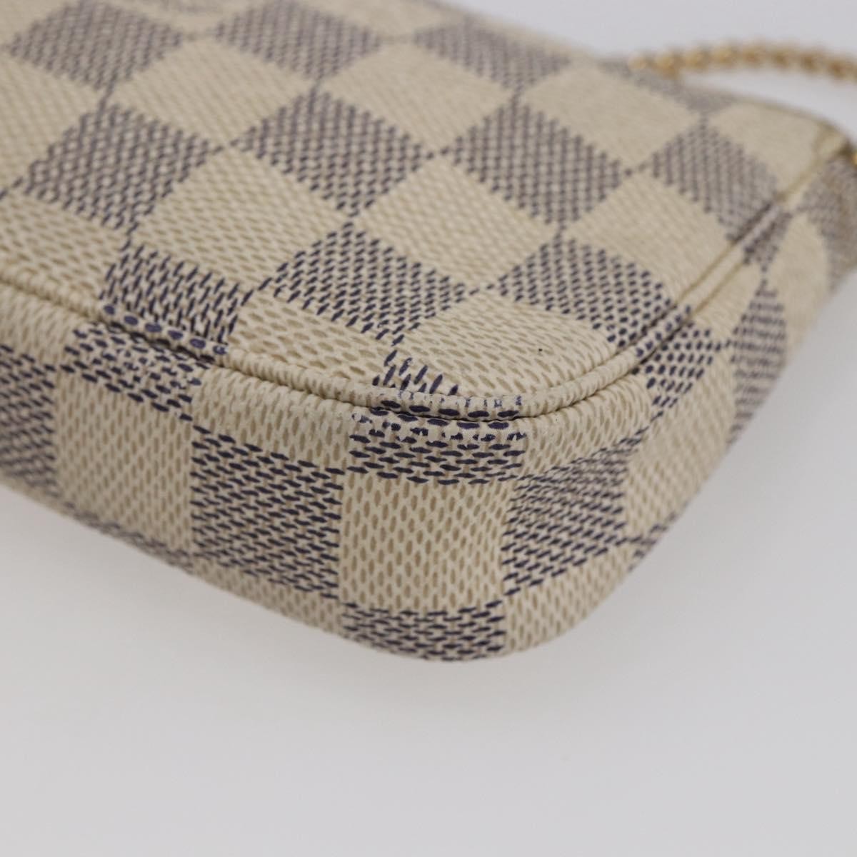 Louis Vuitton Pochette Accessoires Damier White Canvas Bag (Pre-Owned)