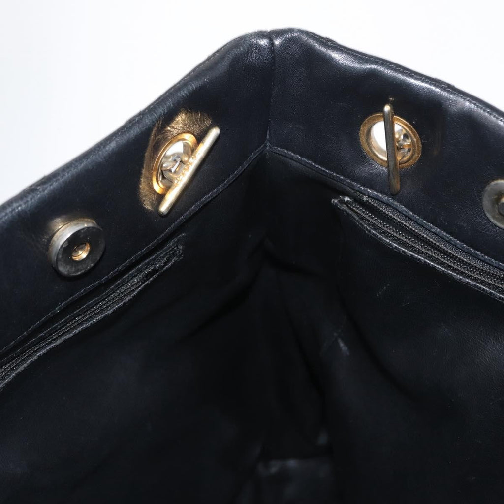 Chanel Chain Tote Leather Black Leather Handbag (Pre-Owned)
