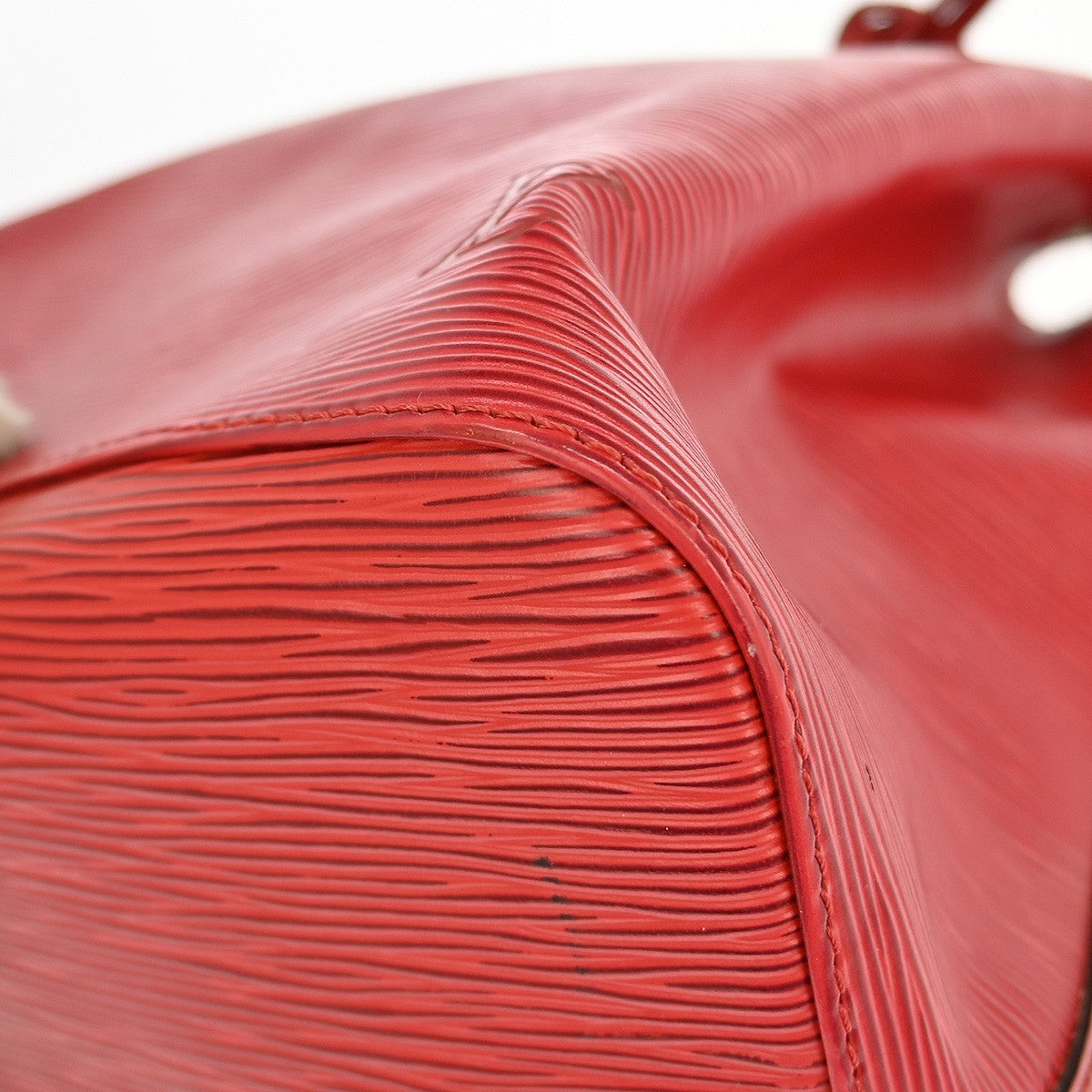 Louis Vuitton Noe Handbag Epi Leather Red Leather Shoulder Bag Bag (Pre-Owned)