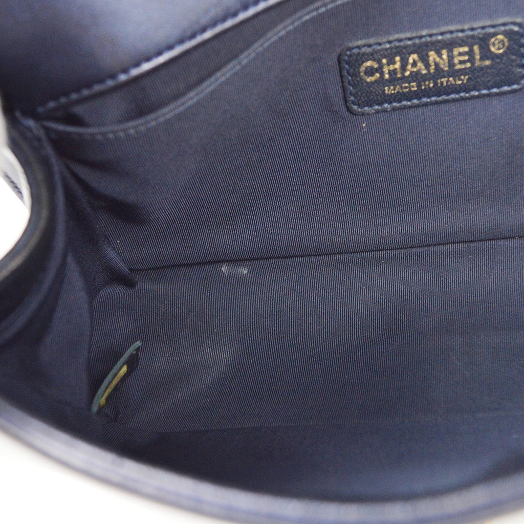 Chanel Boy Flap Bag Cube Embossed Lambskin Navy Leather Shoulder Bag Bag (Pre-Owned)