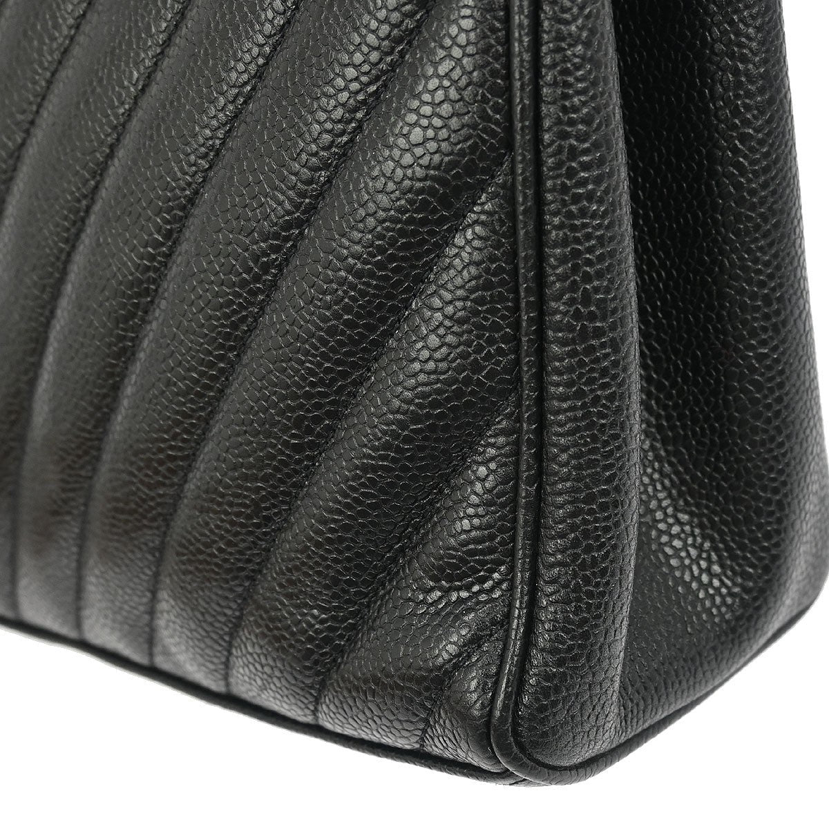 Chanel Vintage Zip Shoulder Bag Chevron Caviar Black Leather Shoulder Bag Bag (Pre-Owned)