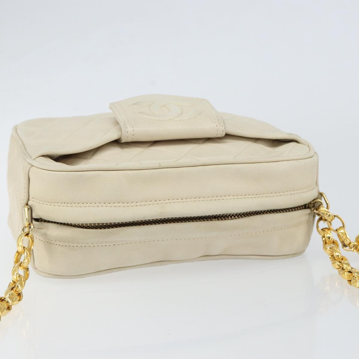 Chanel Vintage Front Pocket Camera Bag Quilted Lambskin Beige Leather Shoulder Bag Bag (Pre-Owned)