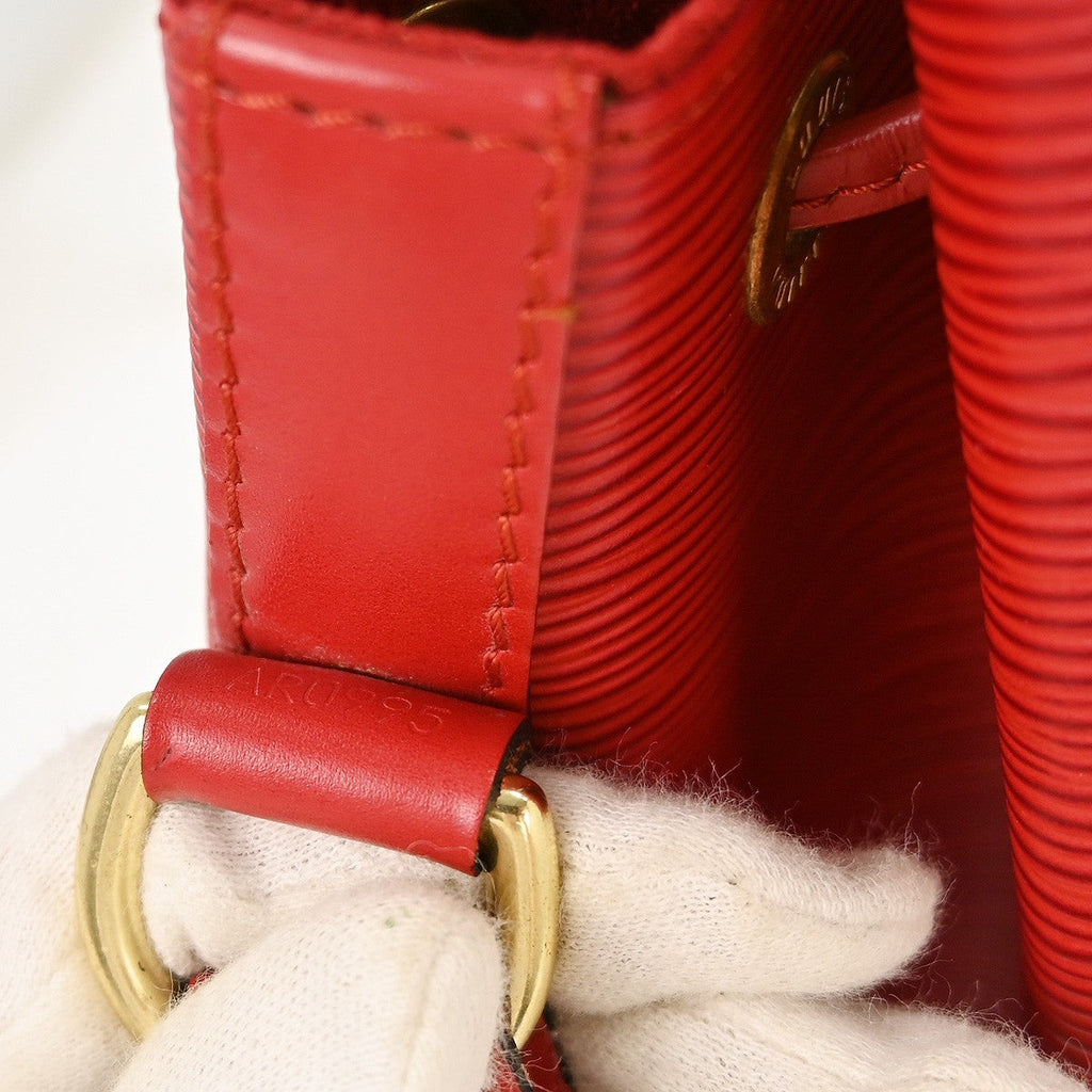 Louis Vuitton Noe Handbag Epi Leather Red Leather Shoulder Bag Bag (Pre-Owned)
