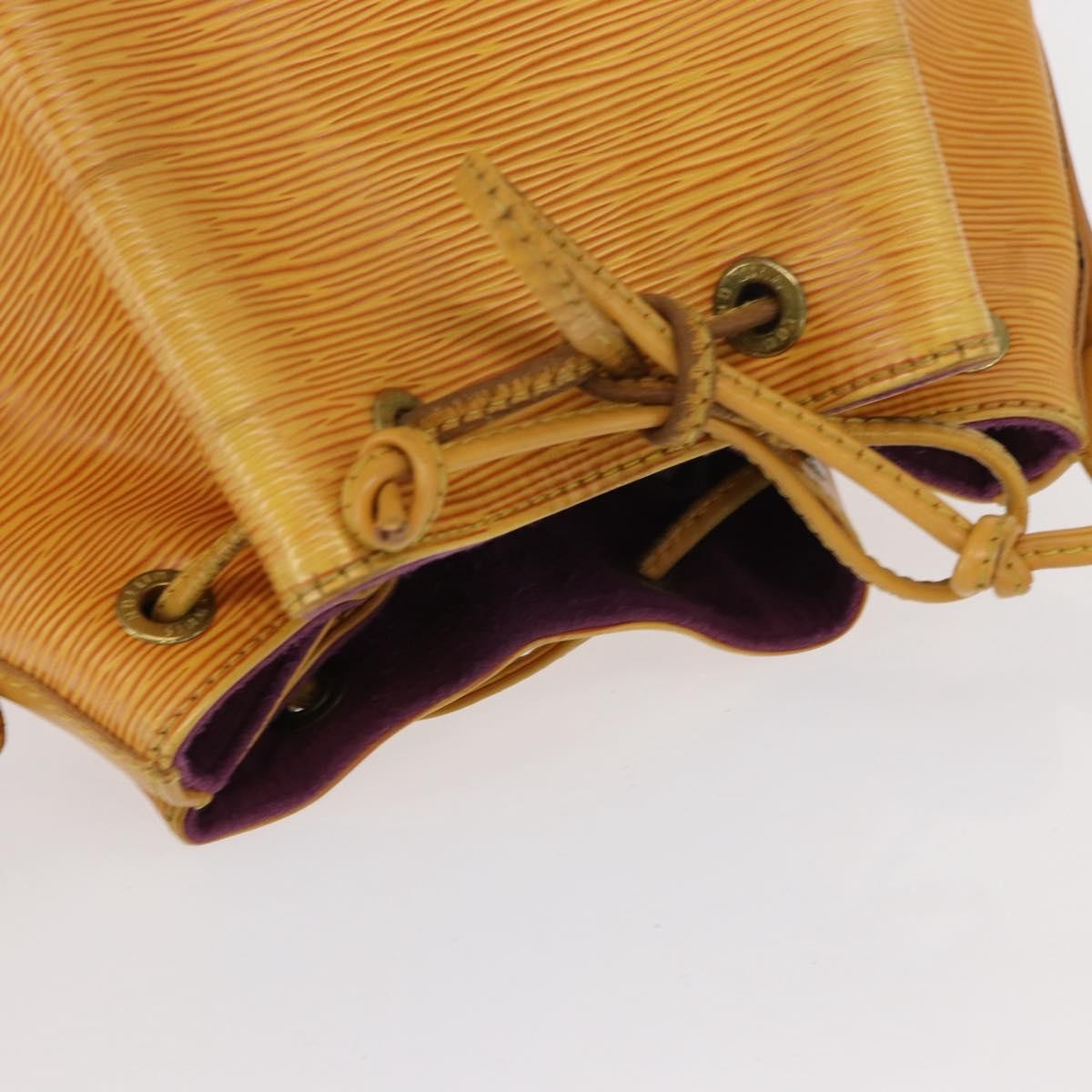 Louis Vuitton Noe Handbag Epi Leather Yellow Leather Shoulder Bag Bag (Pre-Owned)