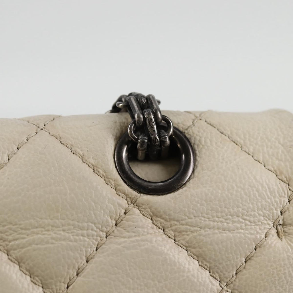 Chanel Reissue 2.55 Flap Bag Quilted Caviar White Leather Shoulder Bag Bag (Pre-Owned)