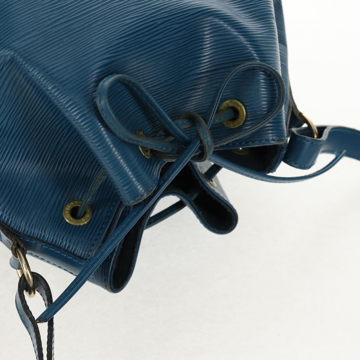Louis Vuitton Petit Noe Handbag Epi Leather Blue Leather Shoulder Bag Bag (Pre-Owned)