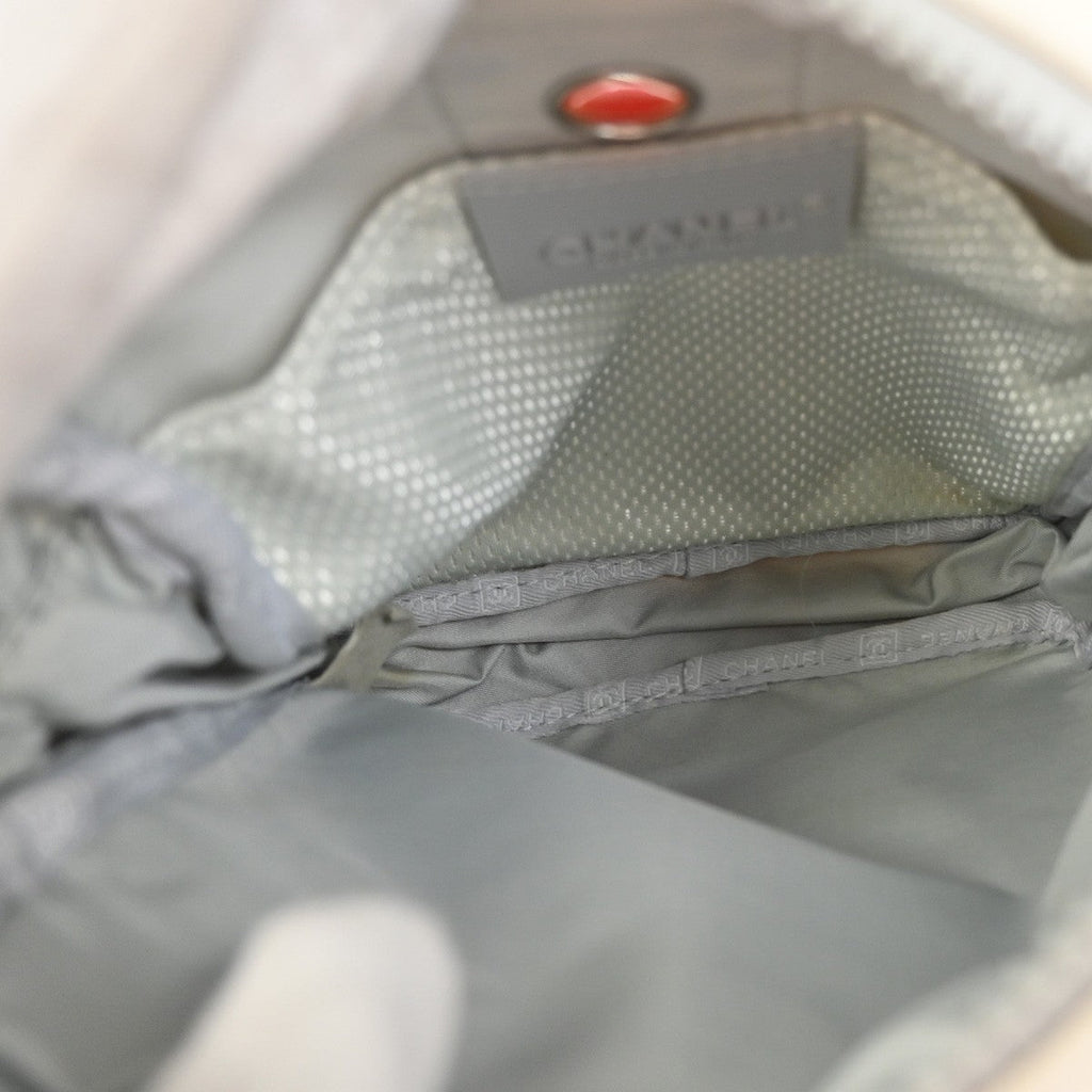Chanel Travel Line Crossbody Bag Nylon White Nylon Shoulder Bag Bag (Pre-Owned)
