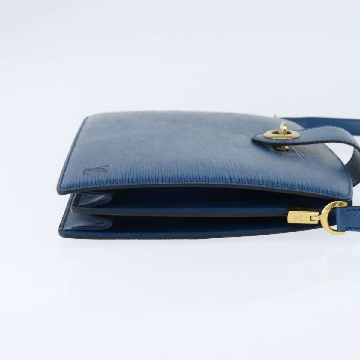 Louis Vuitton Capucines Shoulder Bag Epi Leather Blue Leather Shoulder Bag Bag (Pre-Owned)