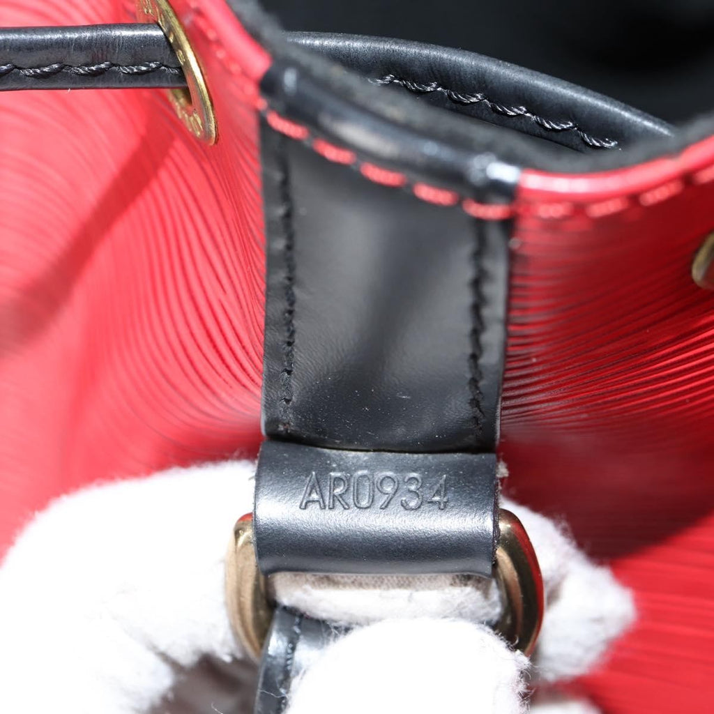 Louis Vuitton Bicolor Petit Noe Handbag Epi Leather Red Leather Shoulder Bag Bag (Pre-Owned)