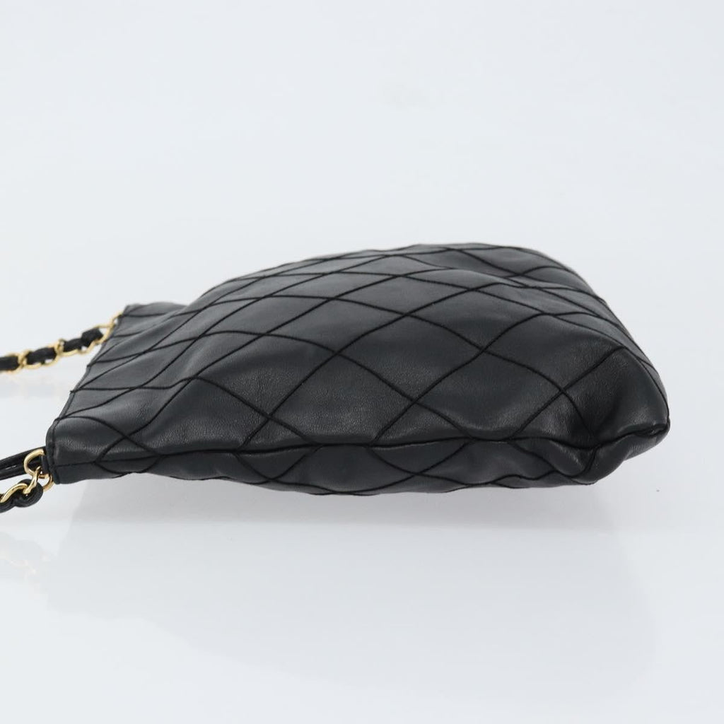 Chanel Vintage Shoulder Bag Leather Black Leather Shoulder Bag Bag (Pre-Owned)