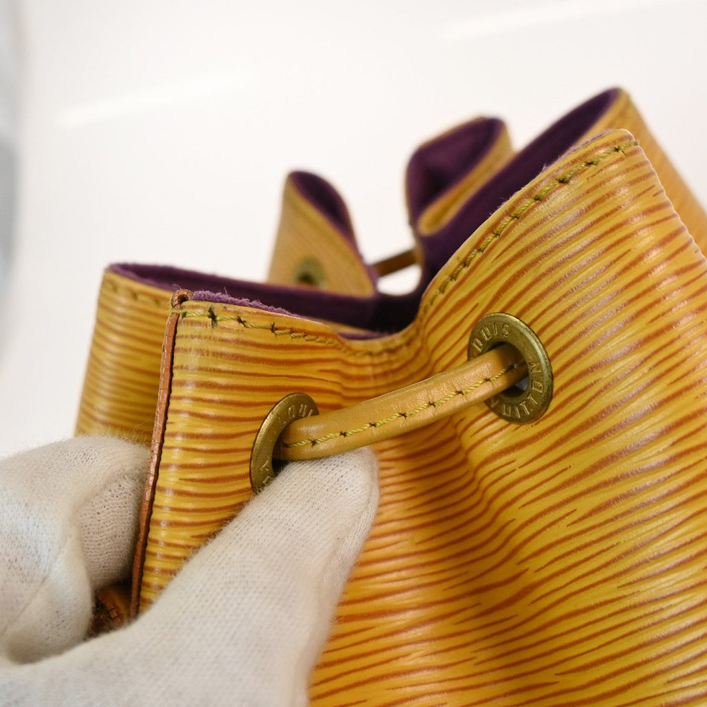 Louis Vuitton Petit Noe Handbag Epi Leather Yellow Leather Shoulder Bag Bag (Pre-Owned)