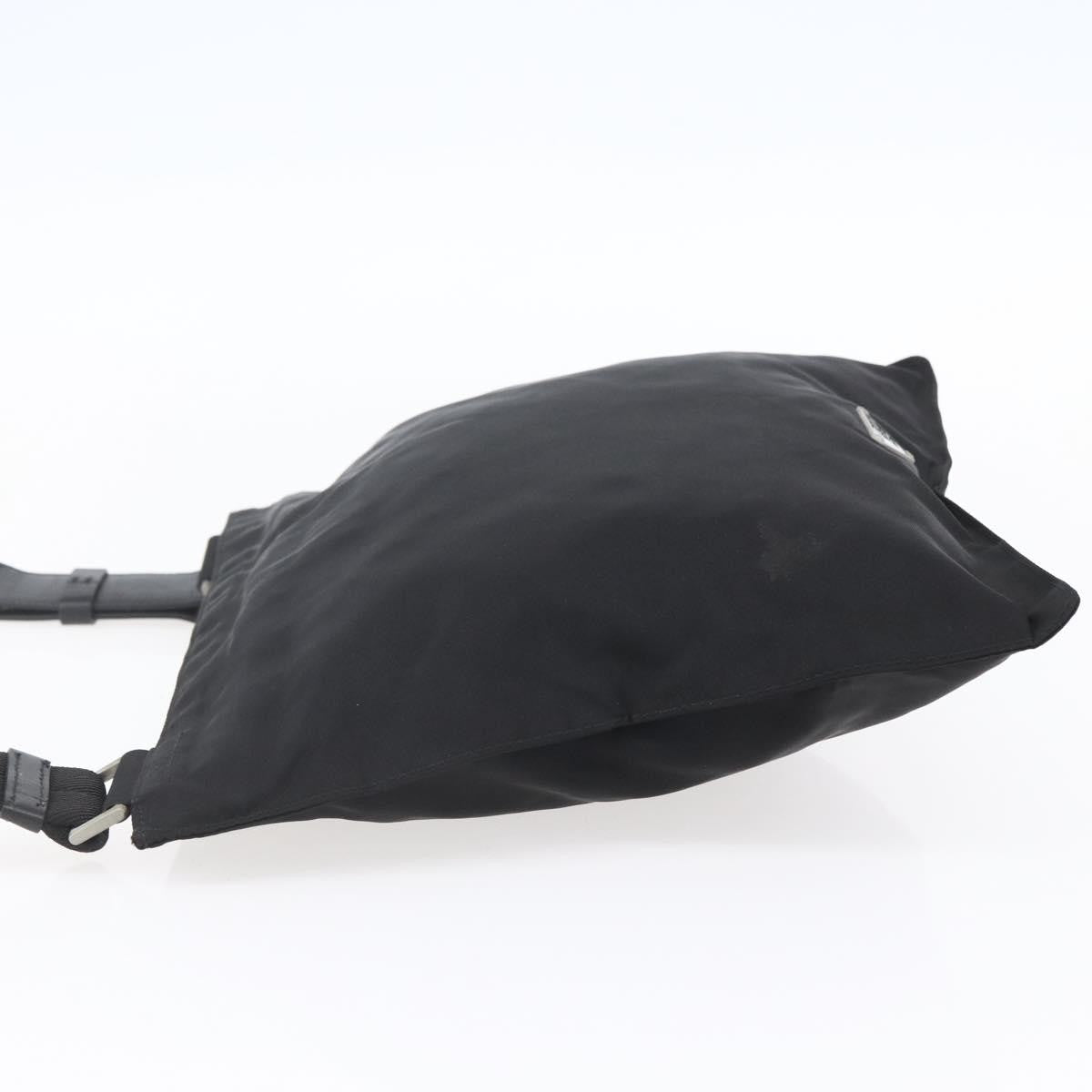 Prada Flat Messenger Bag Tessuto Black Nylon Shoulder Bag Bag (Pre-Owned)