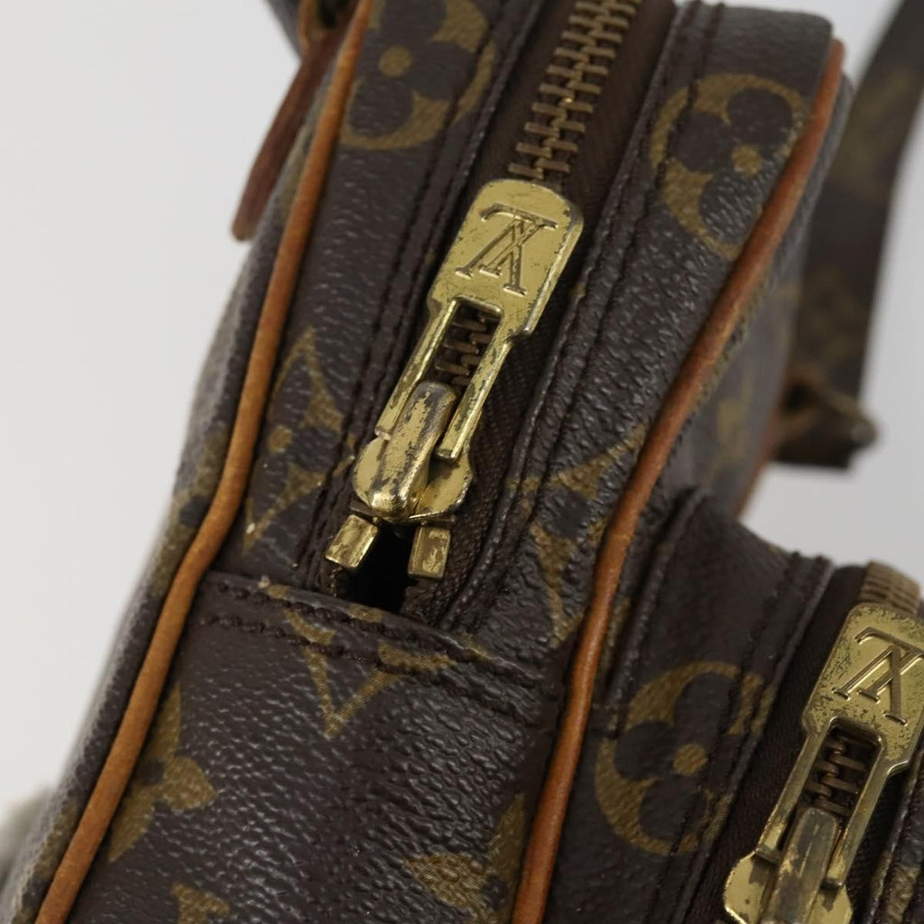 Louis Vuitton Amazone Bag Monogram Canvas Brown Canvas Shoulder Bag Bag (Pre-Owned)