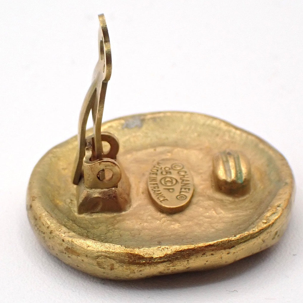 Chanel Vintage Cc Round Button Clip-On Earrings Metal Gold Gold_Plated Earrings Jewelry (Pre-Owned)