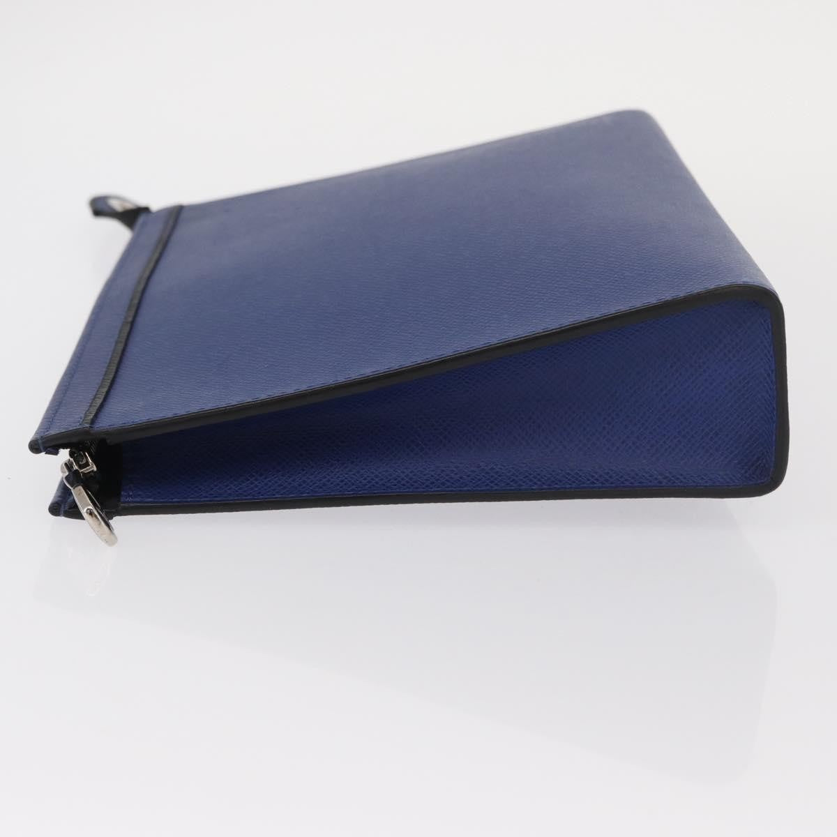 Louis Vuitton Pochette Voyage Taiga Leather Blue Leather Clutche & Pouche Bag (Pre-Owned)