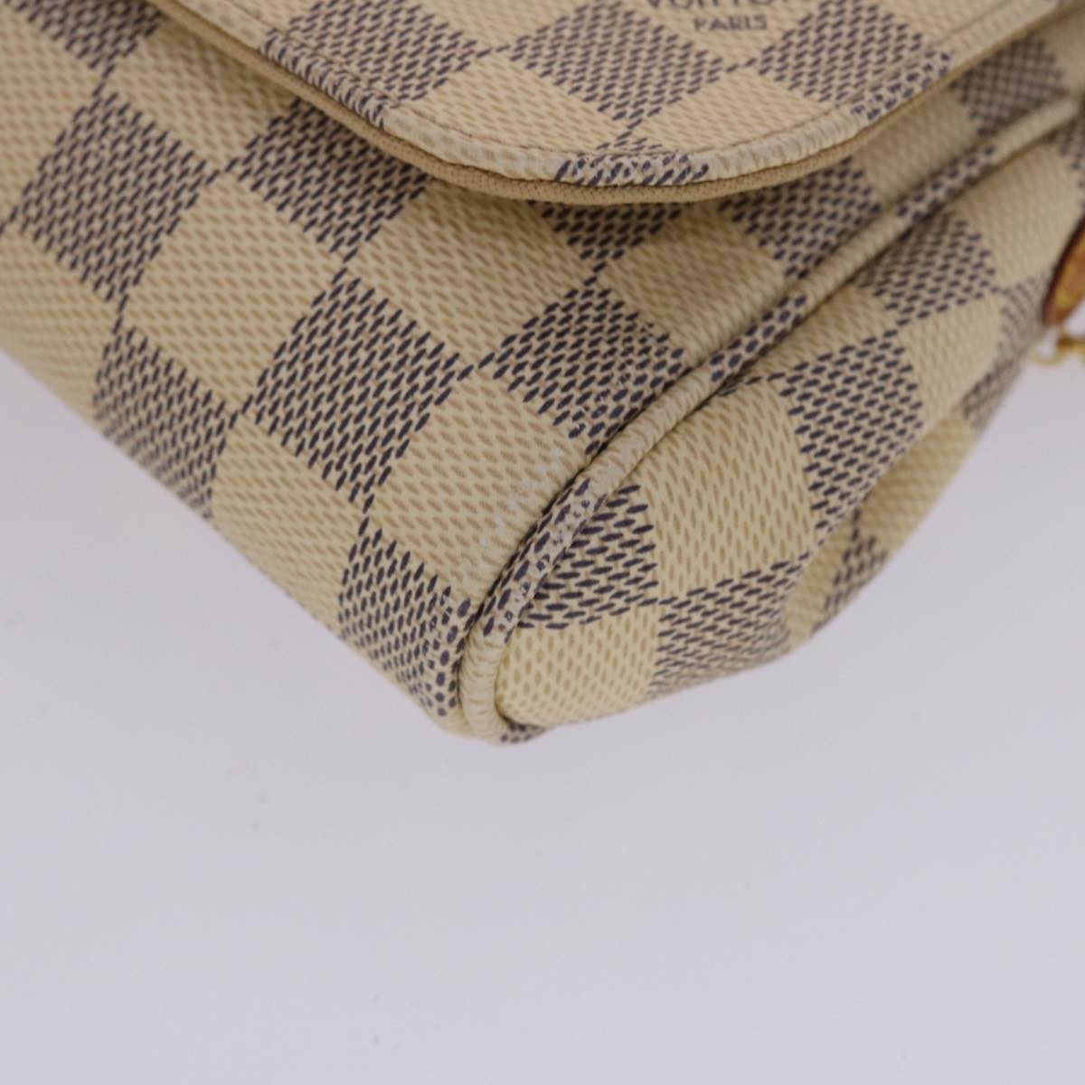 Louis Vuitton Favorite Handbag Damier White Canvas Clutche & Pouche Bag (Pre-Owned)