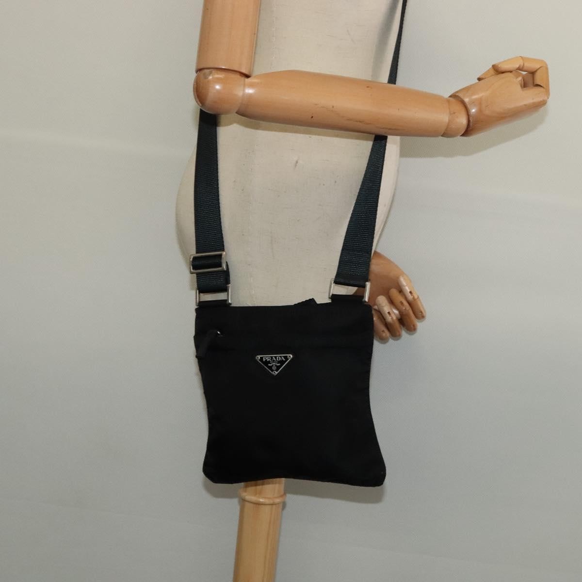 Prada Front Pocket Messenger Bag Tessuto Black Nylon Shoulder Bag Bag (Pre-Owned)